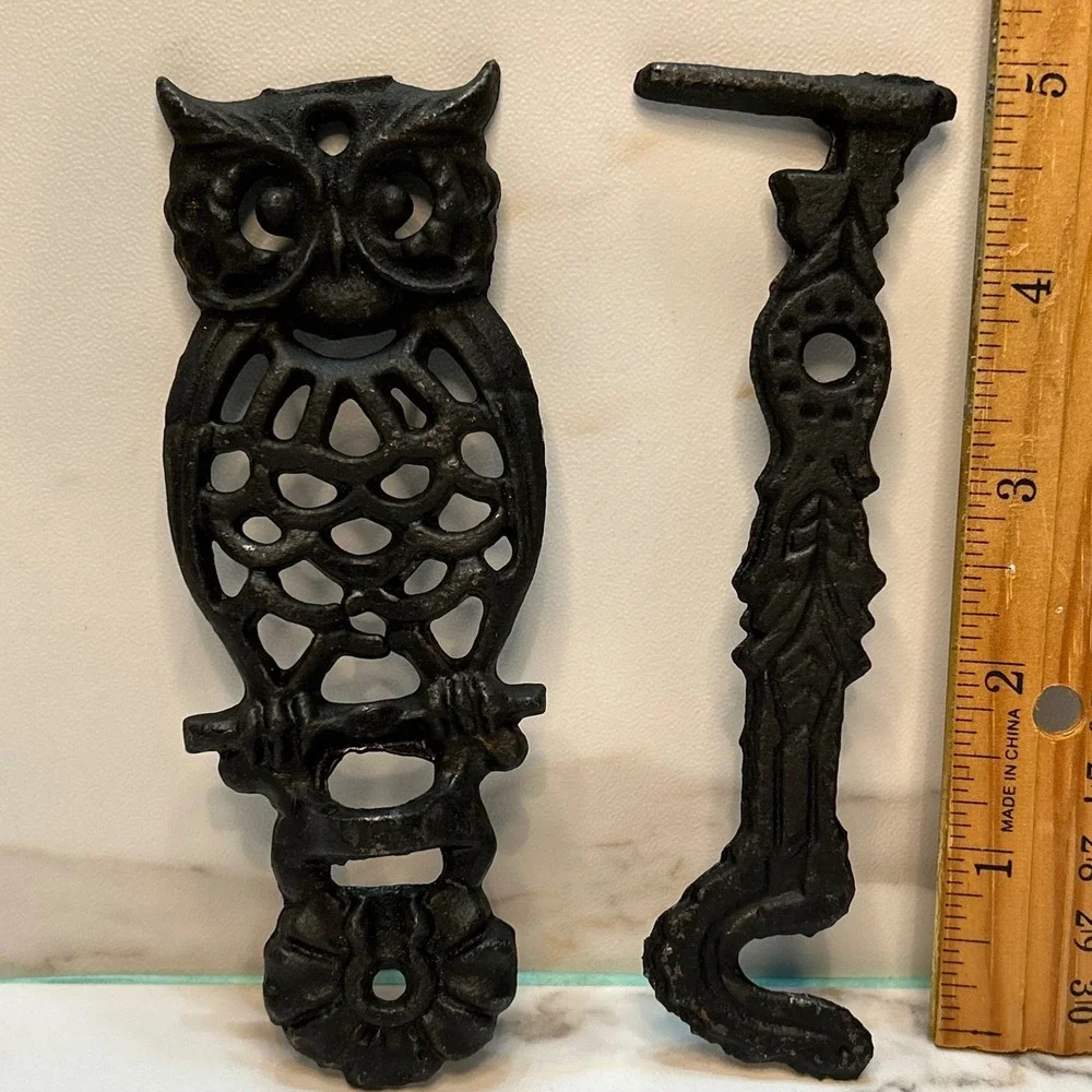 Vintage Cast Iron Owl Swinging Wall Hook Rustic Black Metal Bird Hanger 2 Piece